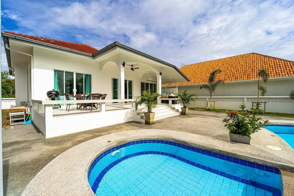 4 Bedroom Private Pool Villa OV10