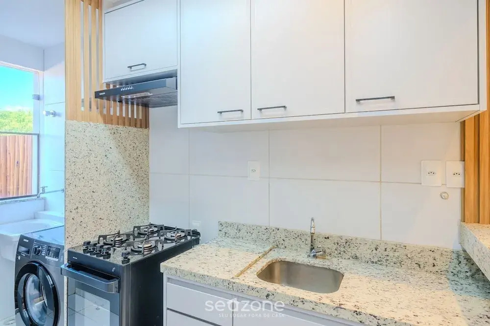Apt w/ Pool and 2 Suites in Guarajuba Tra0014