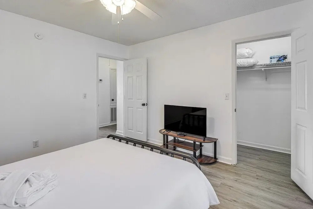 1 Mi to Beach: Cozy Grand Strand Townhome!