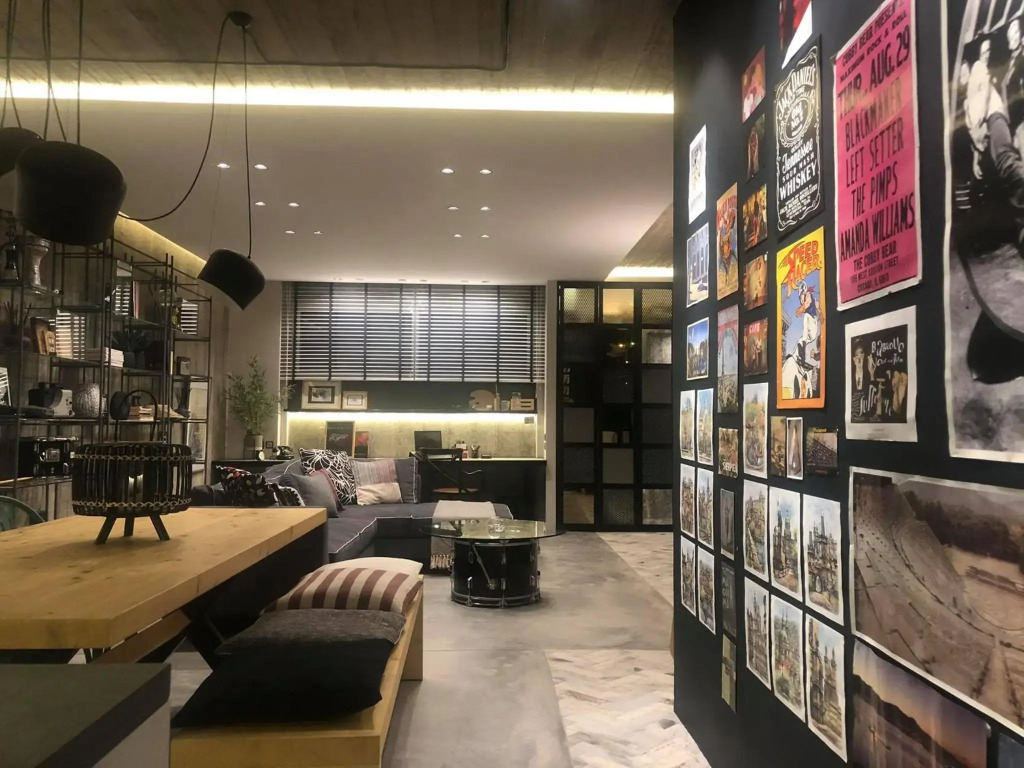 Amazing Semi-Basement Art Apartment easy walk to Napflio centre