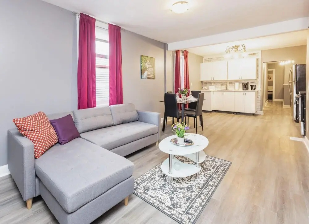 Newly Renovated Modern 3BR Apt With Netflix - Prime Walk Score