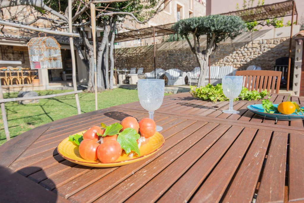 Pintor In Caimari With 3 Bedrooms And 2 Bathrooms