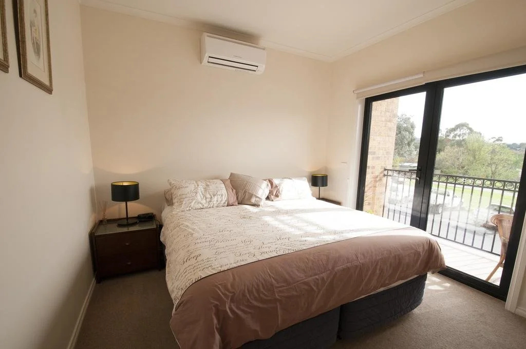 Yarra Glen Racecourse Apartments