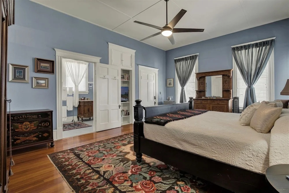 The Holekamp House Bed & Breakfast