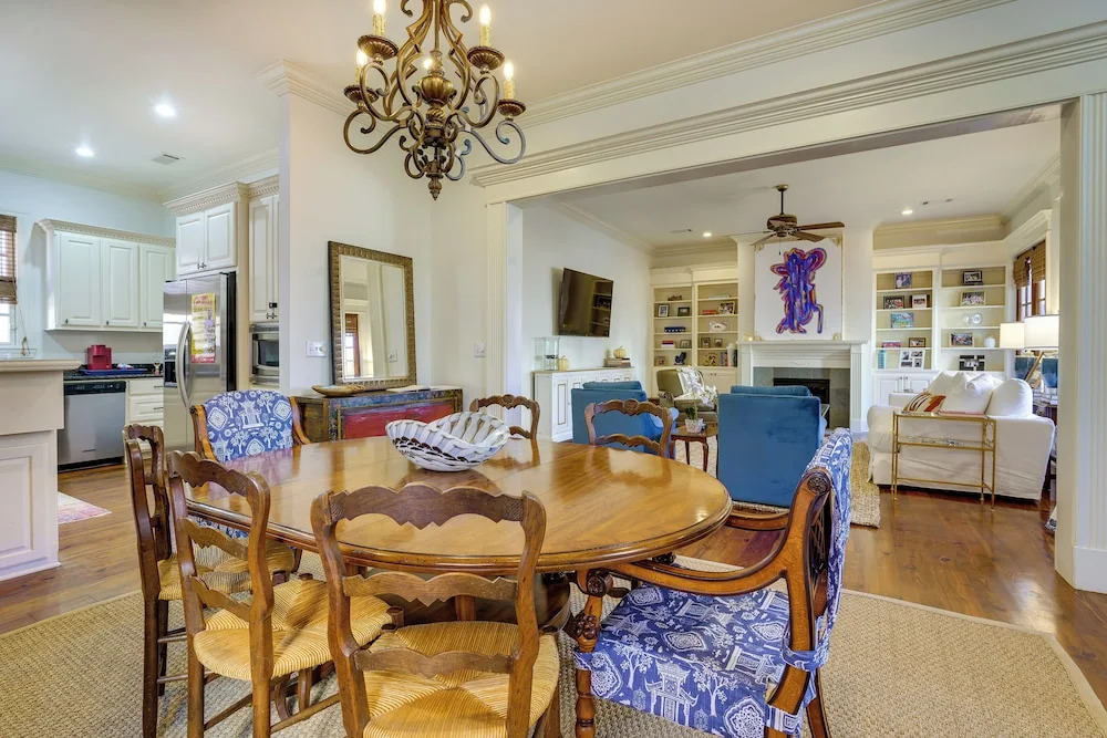 Large, Elegant Home u003c 2 Miles to Ole Miss