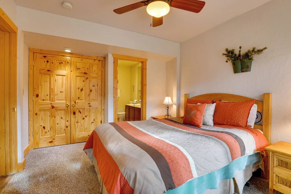 1/2 Mi to Granby Ranch: Townhome w/ Fireplace!