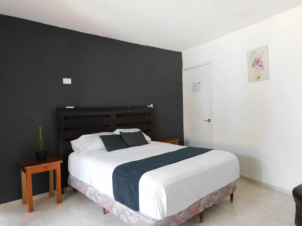 Zyan Rooms
