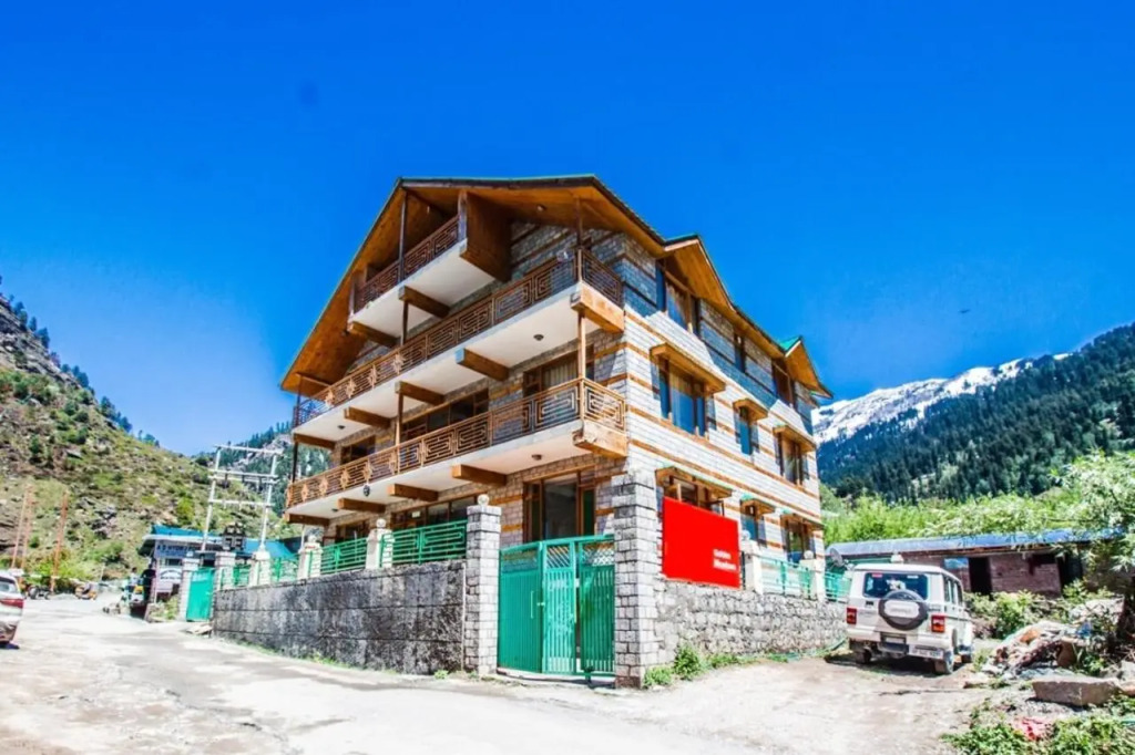 OYO 1837 Hotel Golden Meadows