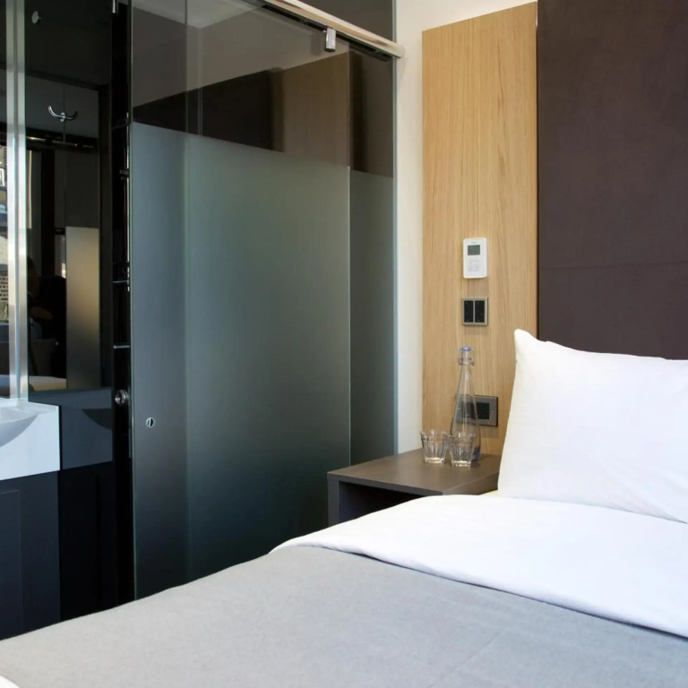The Z Hotel City