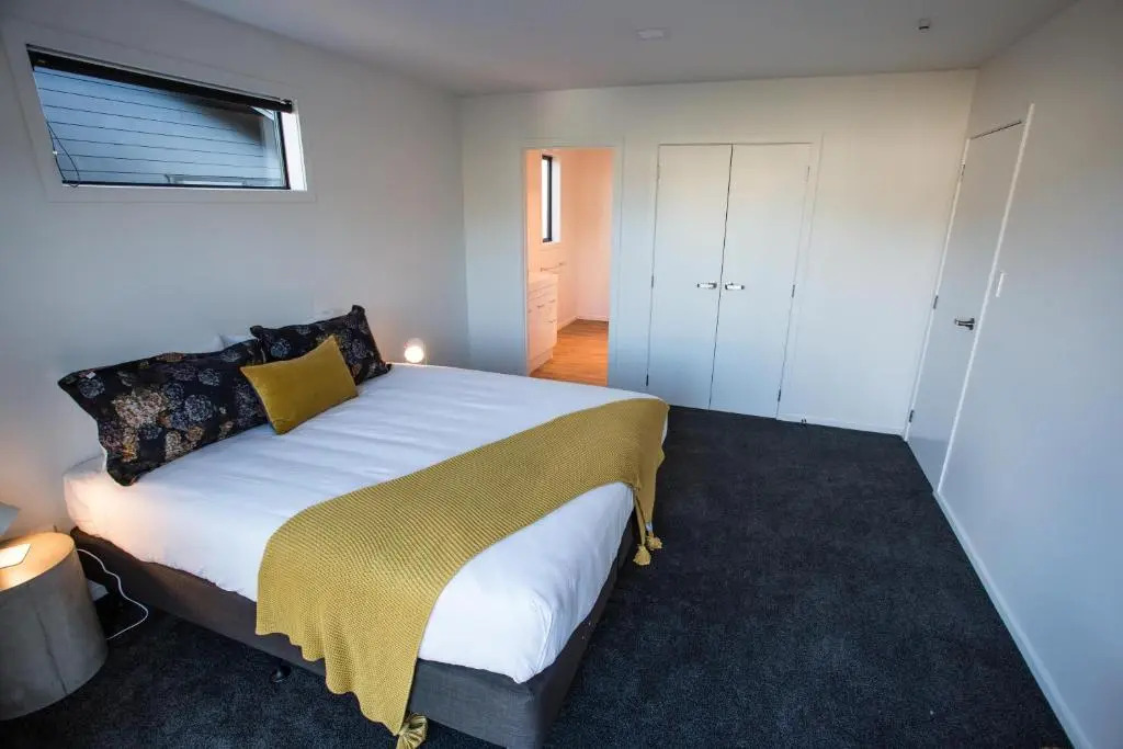 Stow Wanaka 4 -Charming Space, Just a Stone Throw from Central Wanaka