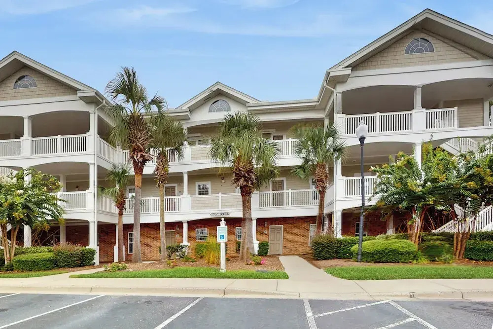 Pool & Tennis! Updated Barefoot Resort Condo
