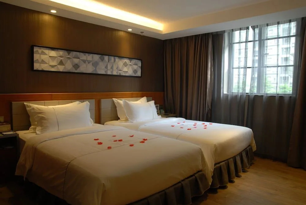Insail Hotels (Gongbei Port Zhuhai)