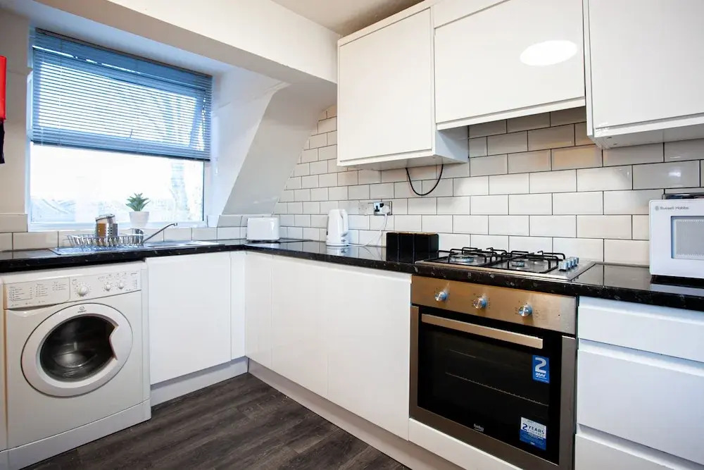 The Manchester Pad - Sleeps 12