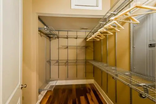 LazyKey Suites - Gorgeous 3BD Penthouse w/Spa and a Private Deck