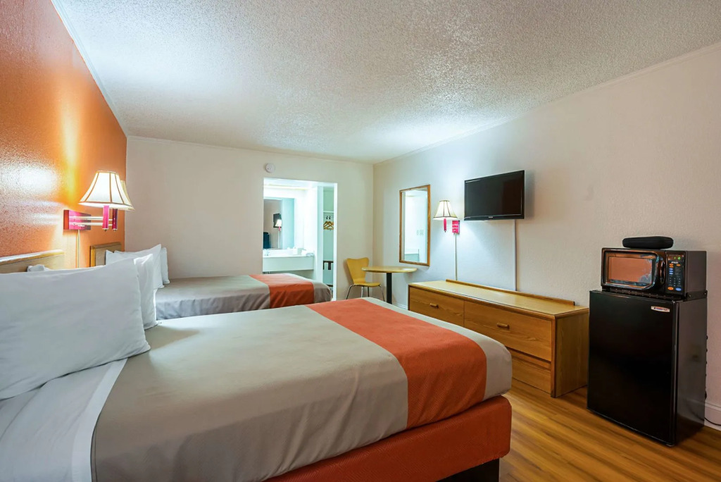 Motel 6 Perry 4860