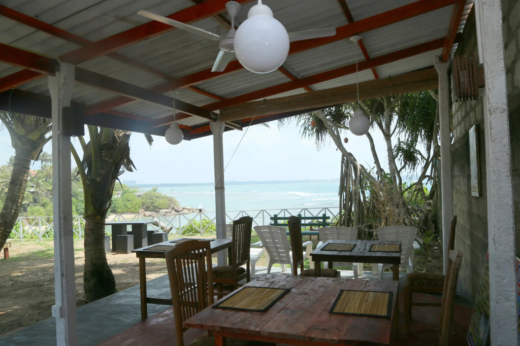 Dinsara Pearl Villa