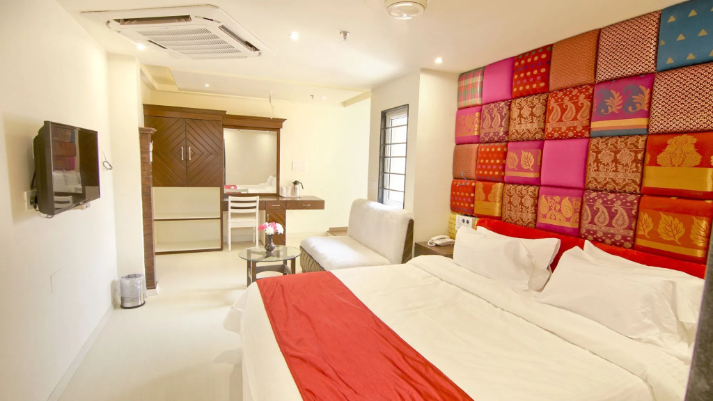Hotel Amrta
