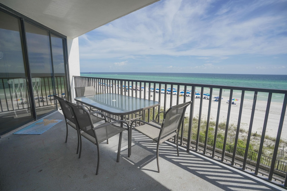 AquaVista Beach Resort by Panhandle Getaways