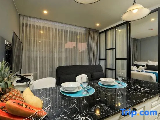 Modern Apartments Rooftop Pool 5 min to Surin Beach