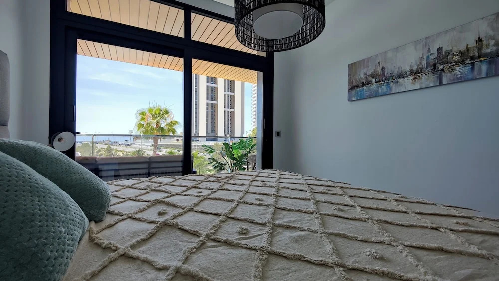 Sunset Waves Apartments Tower 1
