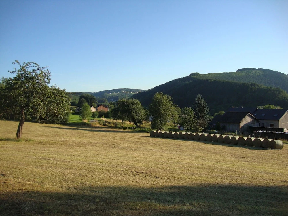 Modern Holiday Home in Stavelot with Stunning Views