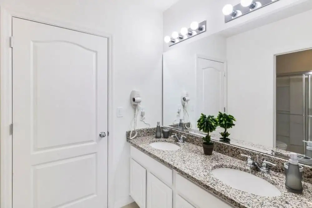 Fantastic - Brand New 7bed 5bath W Pool+spa 1030 7 Bedroom Home