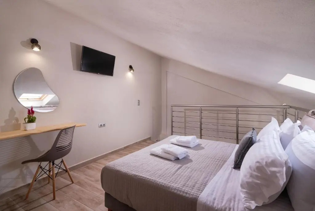 Xenia Suites