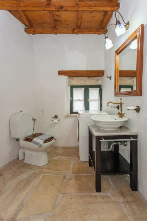 Dream 1 -traditional House With Pool To Share