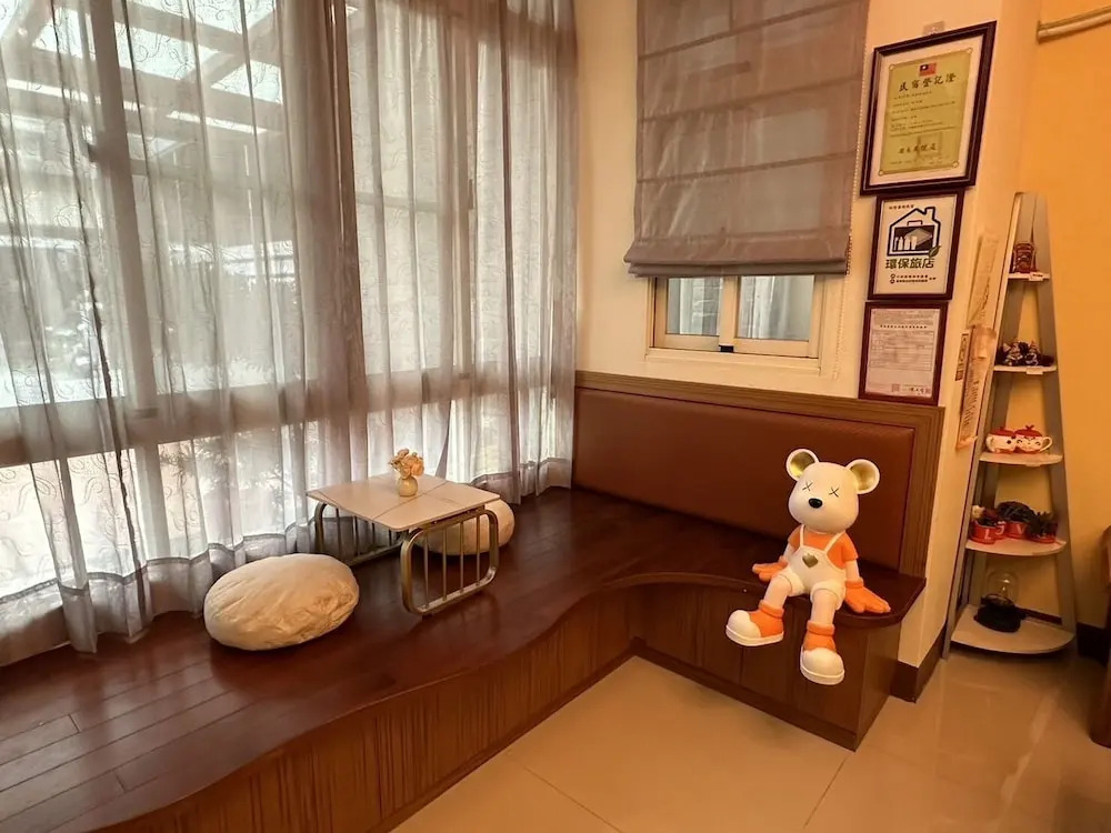 Secret base B&B