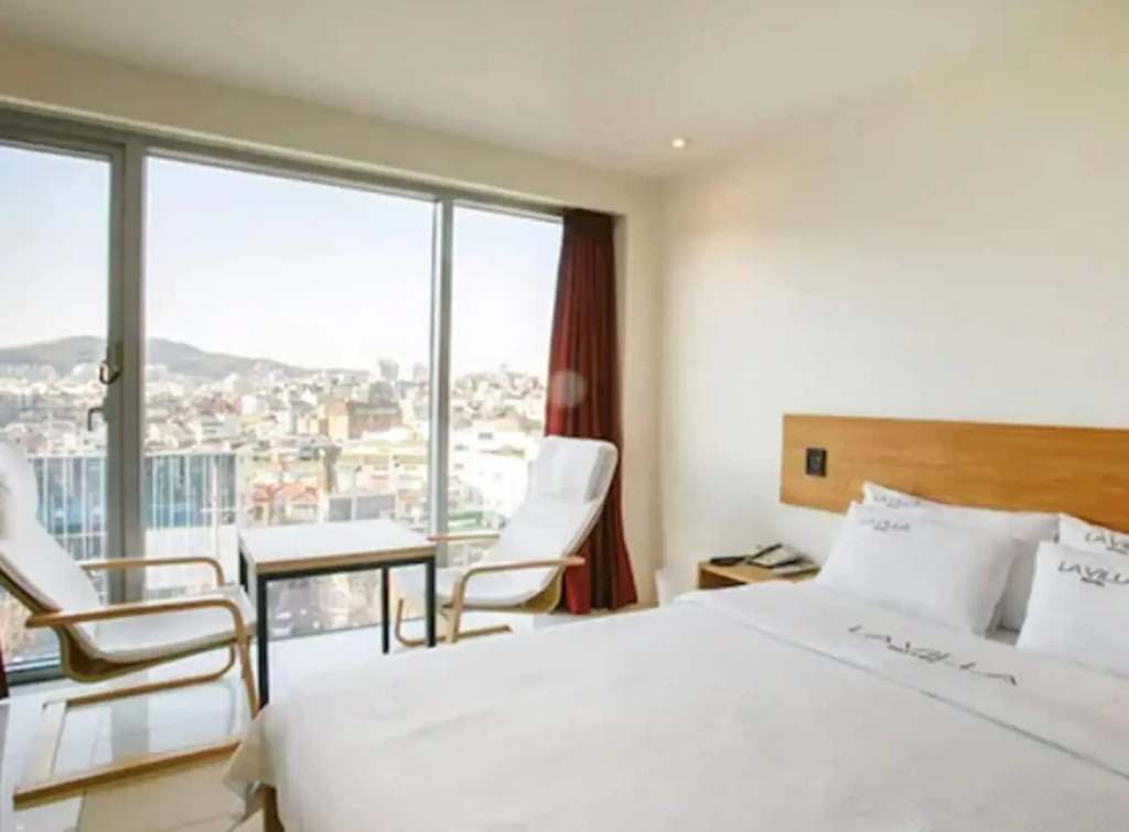La Villa Hotel