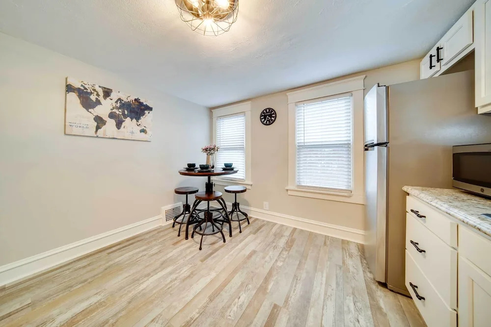 Meadville Apartment w/ Deck < 2 Mi to Allegheny!