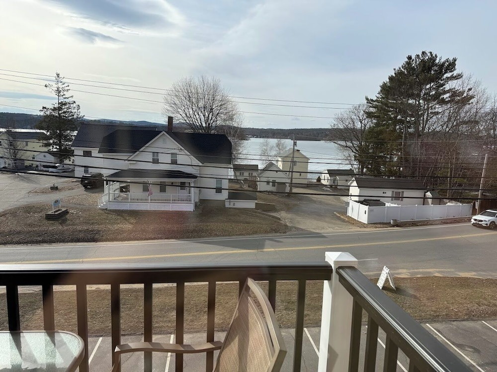 Condominium Suites at Lake Winnipesaukee