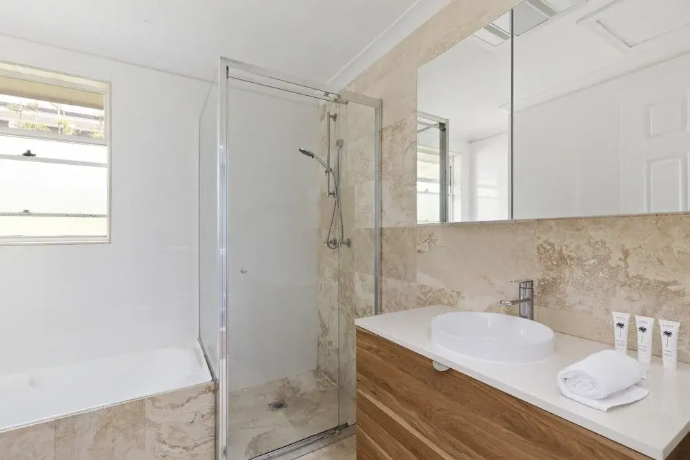 Spacious 3-bed Duplex in Leafy Seaforth