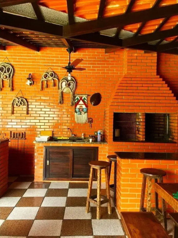 Casa com Piscina em Penha/SC - Beto Carrero
