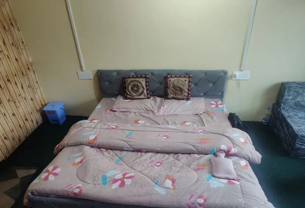 HATYZ Guest House