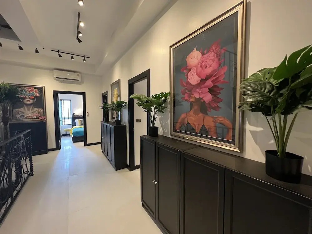 Art Pool Villa