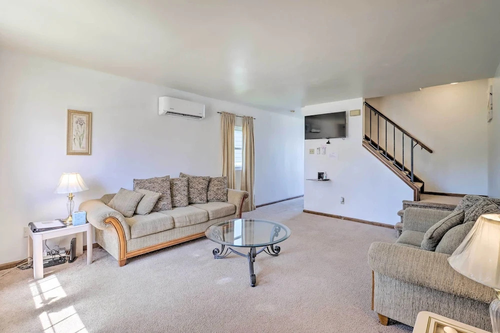 2 Mi to Dtwn Allentown Shops & Eats! Cozy Home