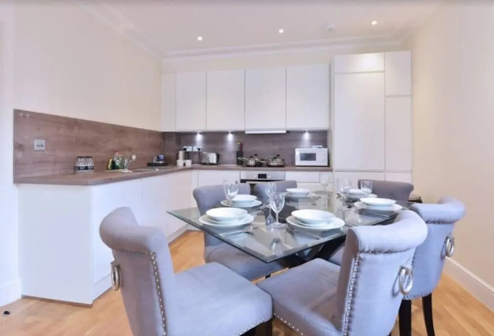 1 Bedroom Apartment in Chelsea - 43