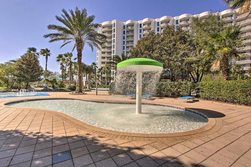 Destin Resort W/ Pool Deck & Beach Shuttle! 2 Bedroom Condo
