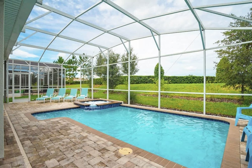 Stunning 9 Bd Single Family w Pool Champions Gate 1508
