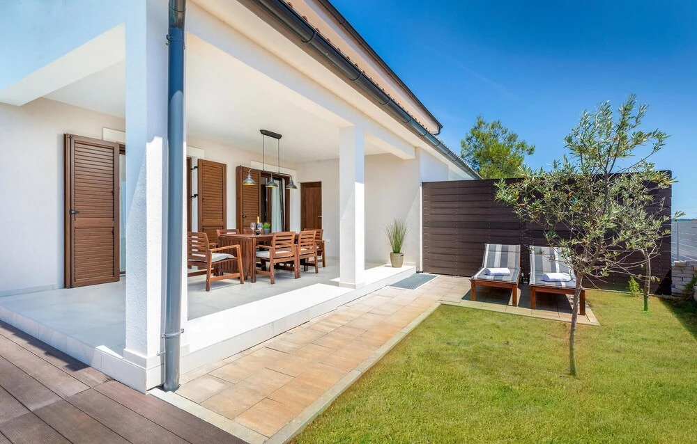 Awesome Home In Betiga