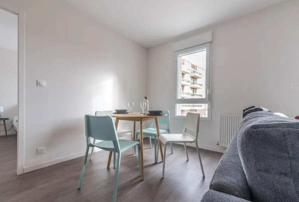 THEO - Appartement proche gare,WIFI,arrivée 24 24