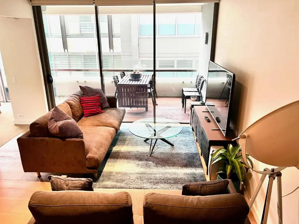 Lovely 1 bedroom apartment in Crows Nest