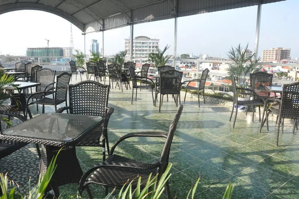 Rose Hotel