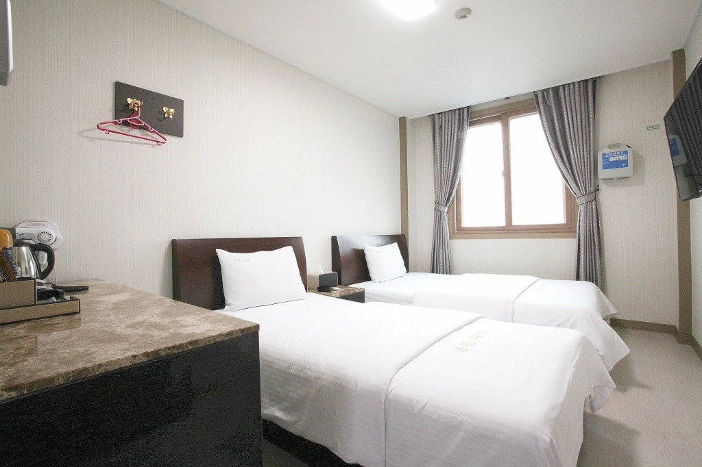 Golden Park Hotel
