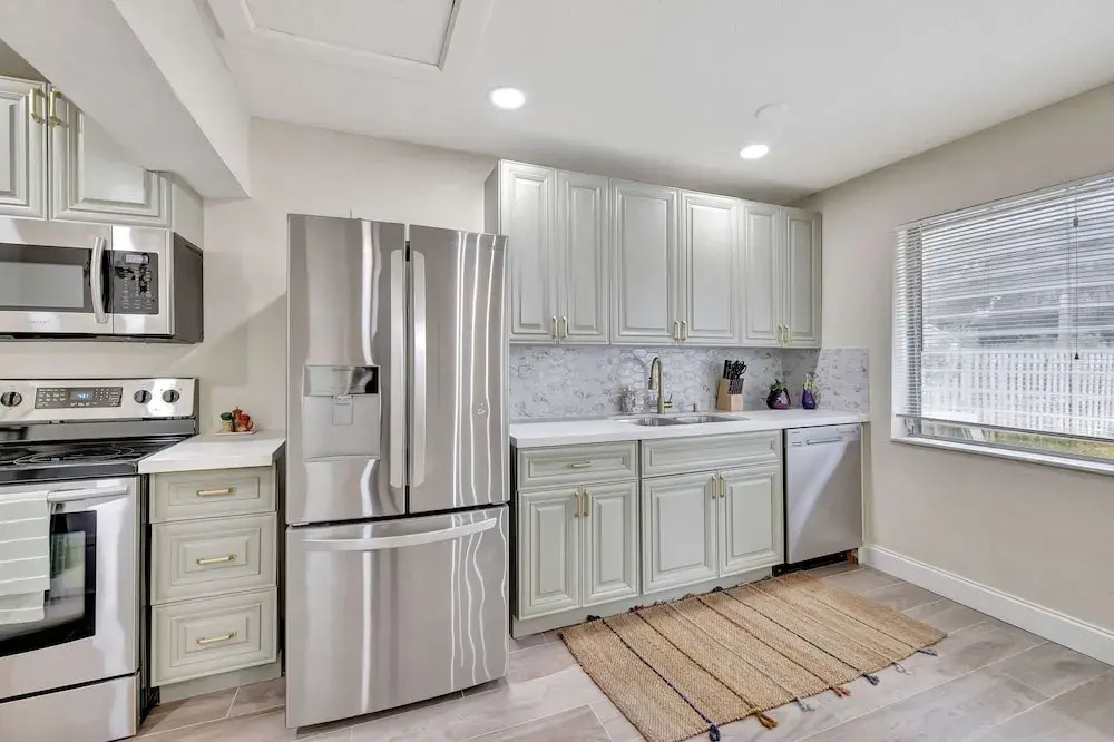 Pompano Beach Bungalow for 5!
