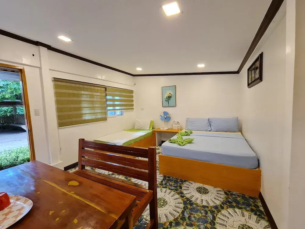 Tambayan Rooms and Cottages by SMS Hospitality