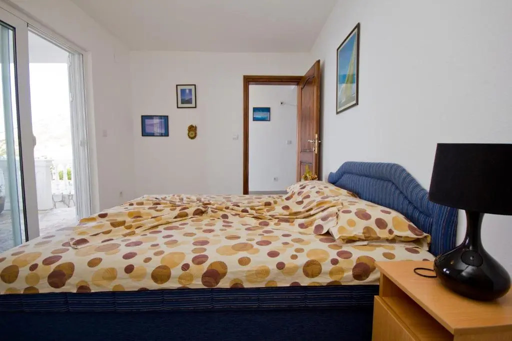 Apartments Dora