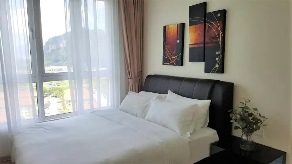 Suites at The Haven Lakeside by Plush