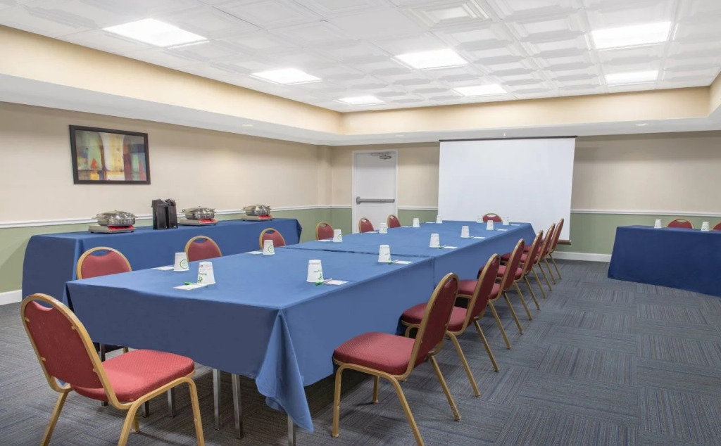 Holiday Inn & Suites Boca Raton - North